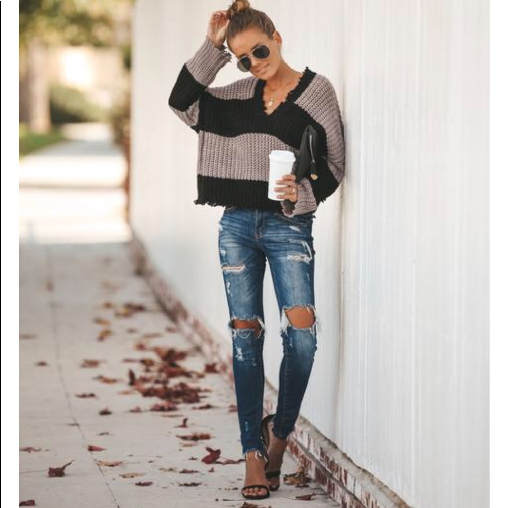 VICI Collection black/brown cropped sweater.